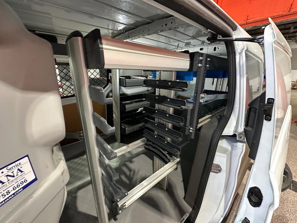 Used 2022 Ford Transit Connect XL image 11