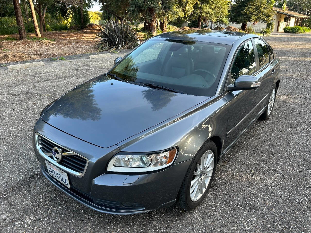 Used 2011 Volvo S40 T5 w/ Preferred Pkg FWD image 3