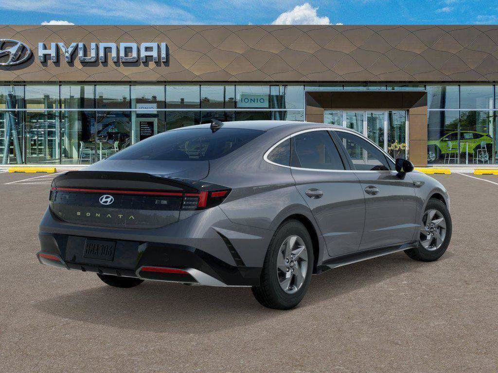 New 2026 Hyundai Sonata SE FWD image 4