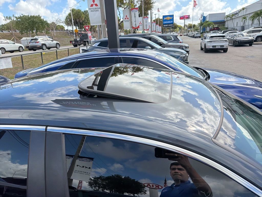 Used 2024 Honda Civic EX image 3