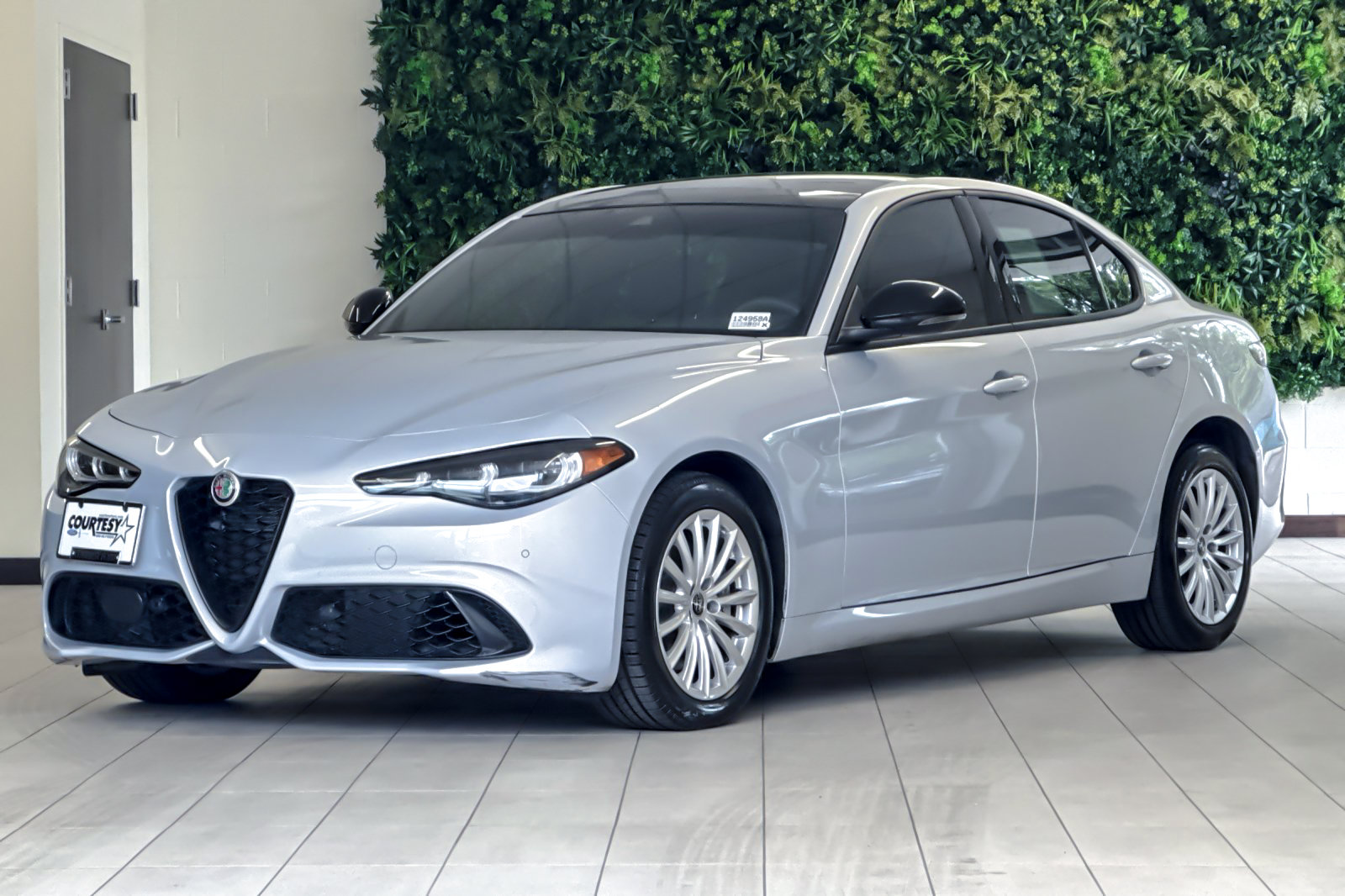 Used 2024 Alfa Romeo Giulia Sprint AWD/4WD image 8