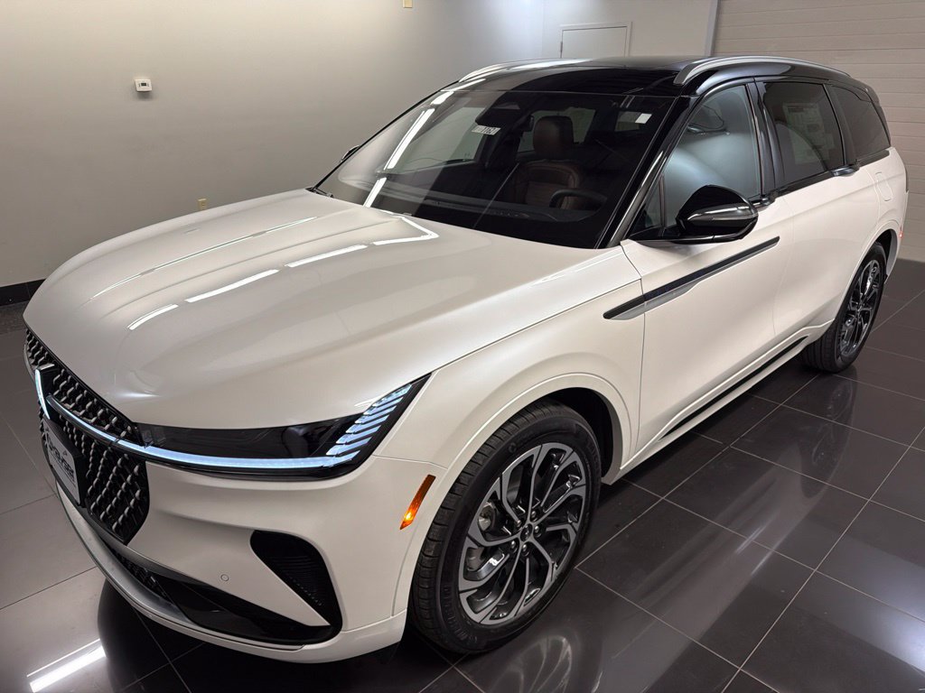 New 2026 Lincoln Nautilus Reserve AWD/4WD image 3