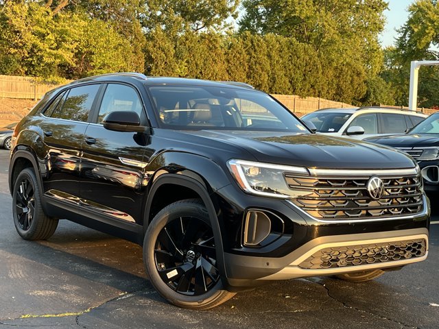 New 2026 Volkswagen Atlas Cross Sport SE image 2