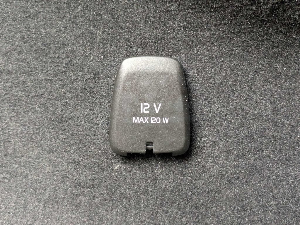 Certified 2025 Volvo XC90 B5 Core AWD/4WD image 14