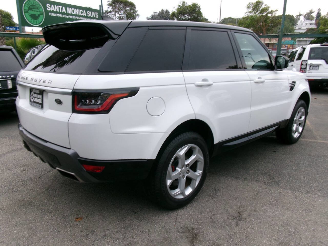 Used 2018 Land Rover Range Rover Sport HSE image 6