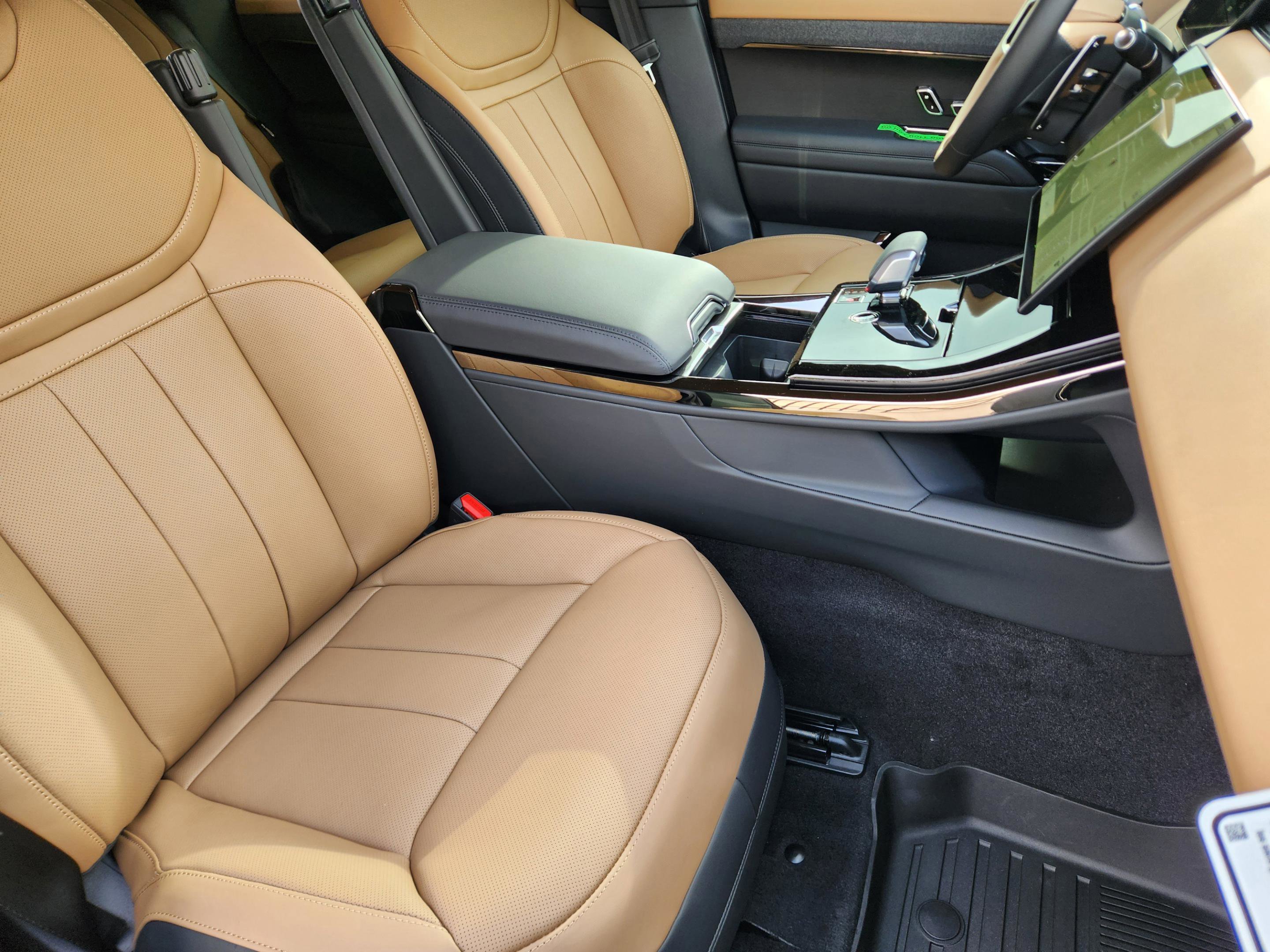 New 2026 Land Rover Range Rover Sport Dynamic SE image 9