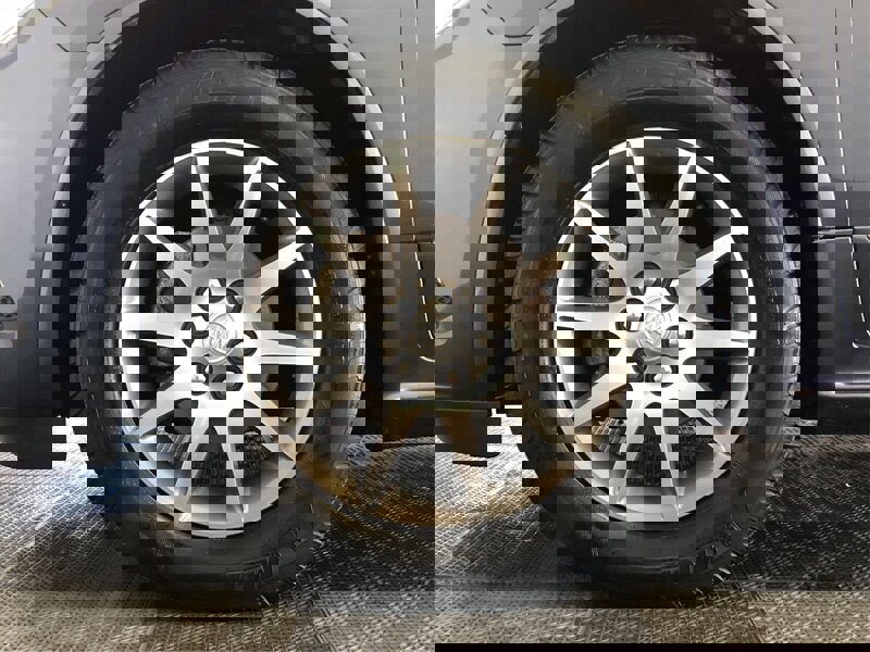 Used 2013 Buick Enclave Leather image 18