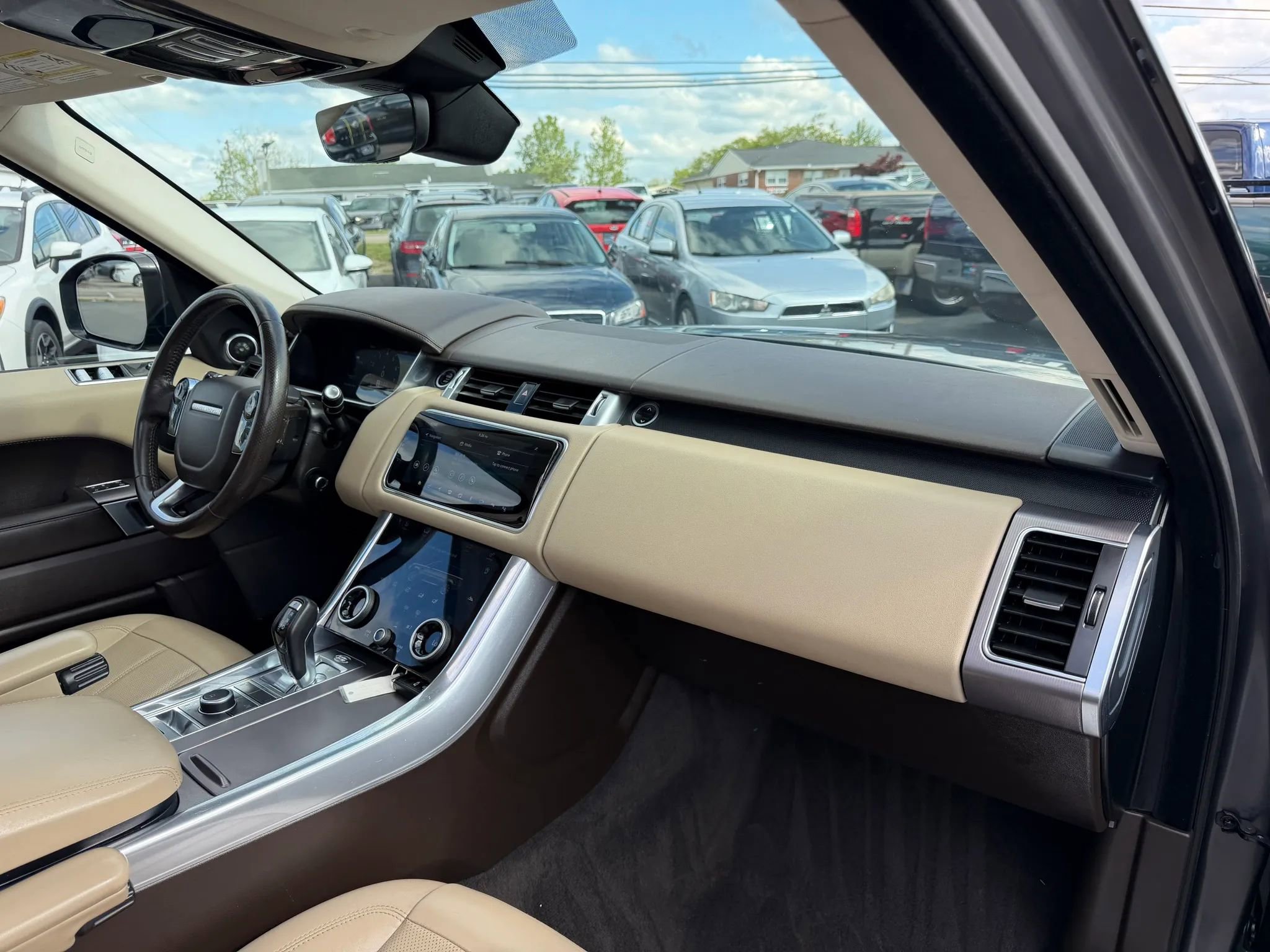 Used 2019 Land Rover Range Rover Sport HSE AWD/4WD image 17
