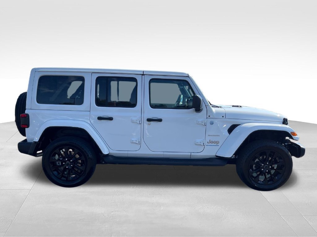 Used 2024 Jeep Wrangler Unlimited Sahara w/ Technology Group AWD/4WD image 6