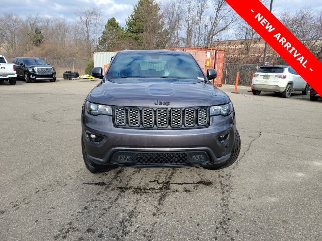 Used 2018 Jeep Grand Cherokee Altitude image 8