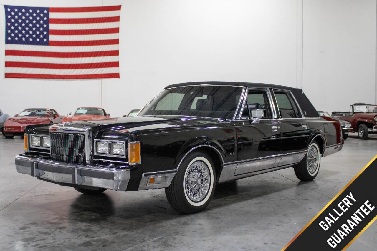 Used 1989 Lincoln Town Car Signature
