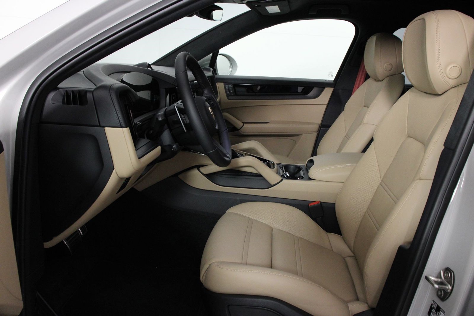 New 2026 Porsche Cayenne GTS AWD/4WD image 5