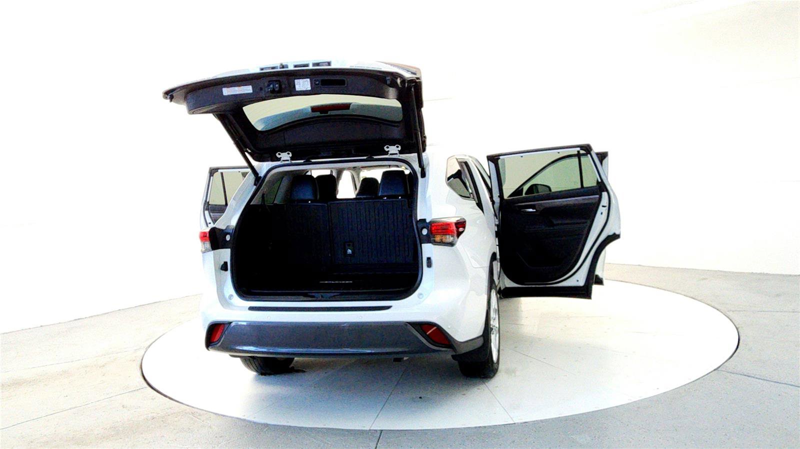 Certified 2022 Toyota Highlander Limited image 11