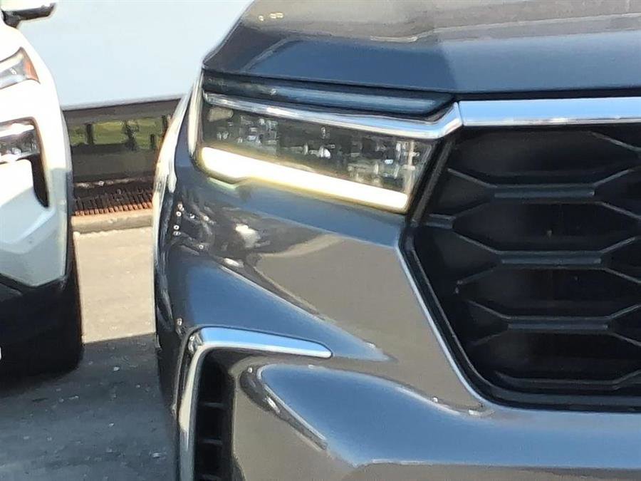 Used 2023 Honda Pilot Elite image 14