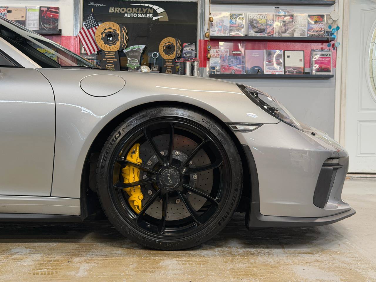 Used 2019 Porsche 911 GT3 RWD image 13