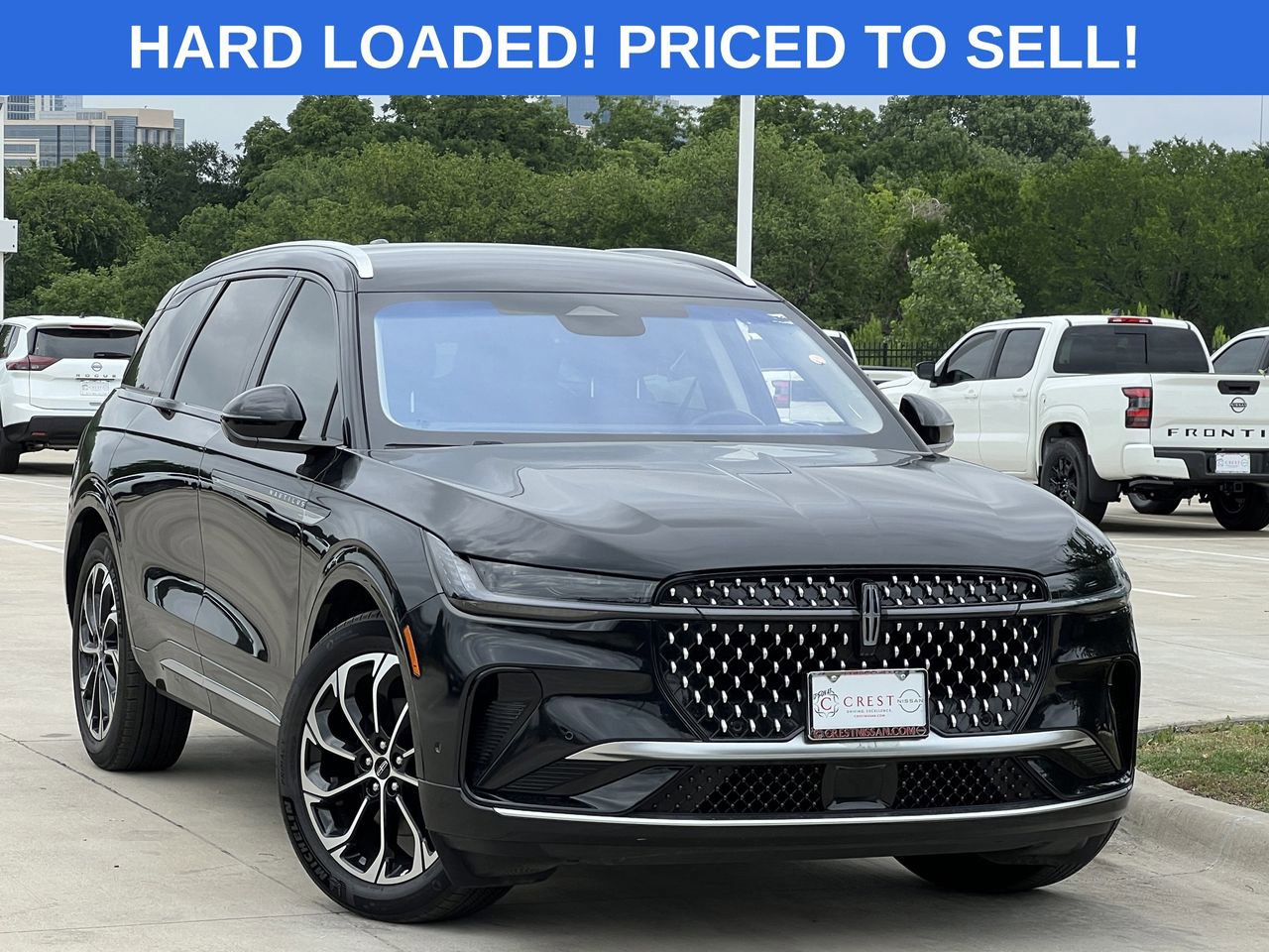 Used 2024 Lincoln Nautilus Reserve AWD/4WD image 2
