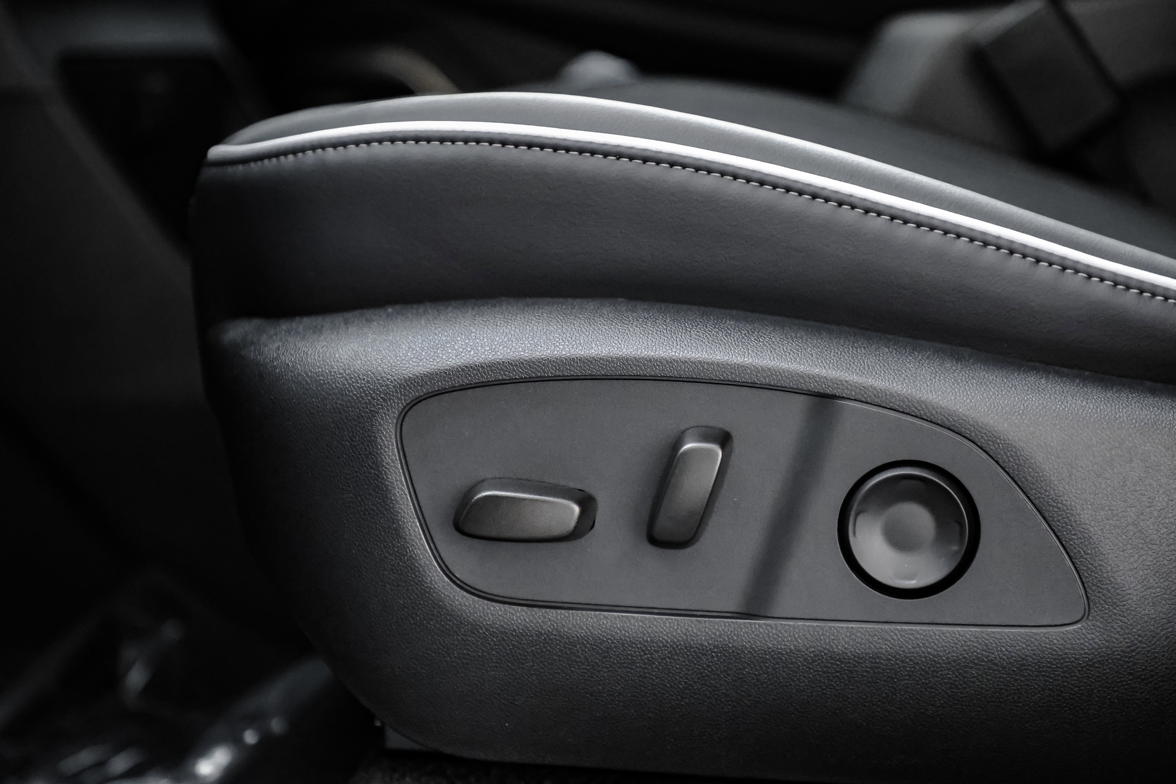 New 2026 Buick Enclave Sport Touring w/ Power Package image 18