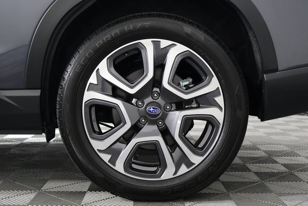 Used 2023 Subaru Ascent Touring AWD/4WD image 17