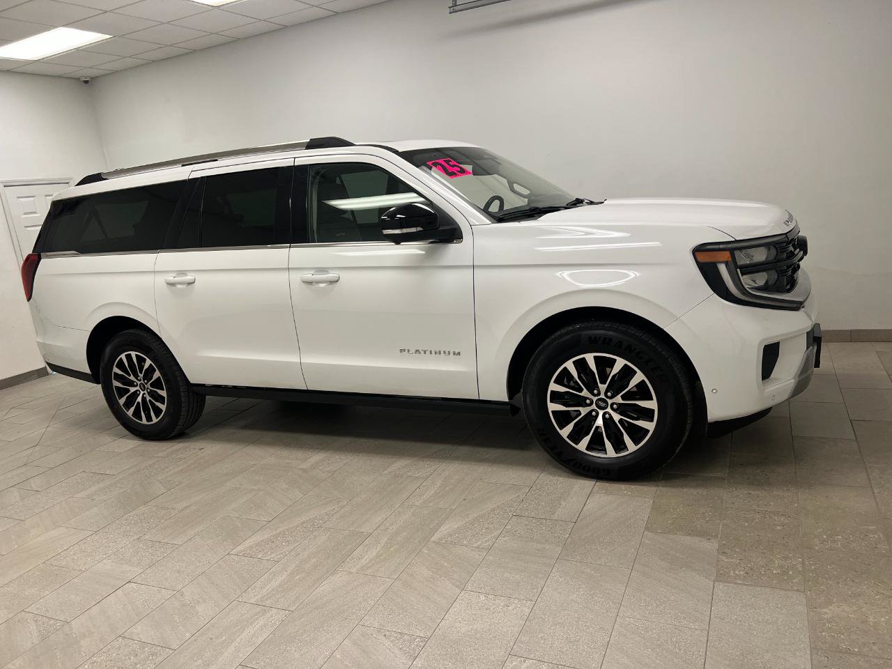 Used 2025 Ford Expedition Max Platinum AWD/4WD image 6