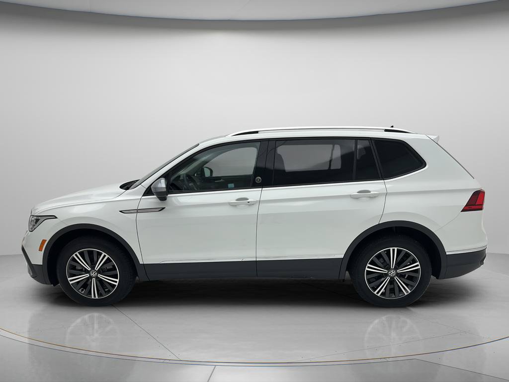 Used 2024 Volkswagen Tiguan Wolfsburg Edition AWD/4WD image 7