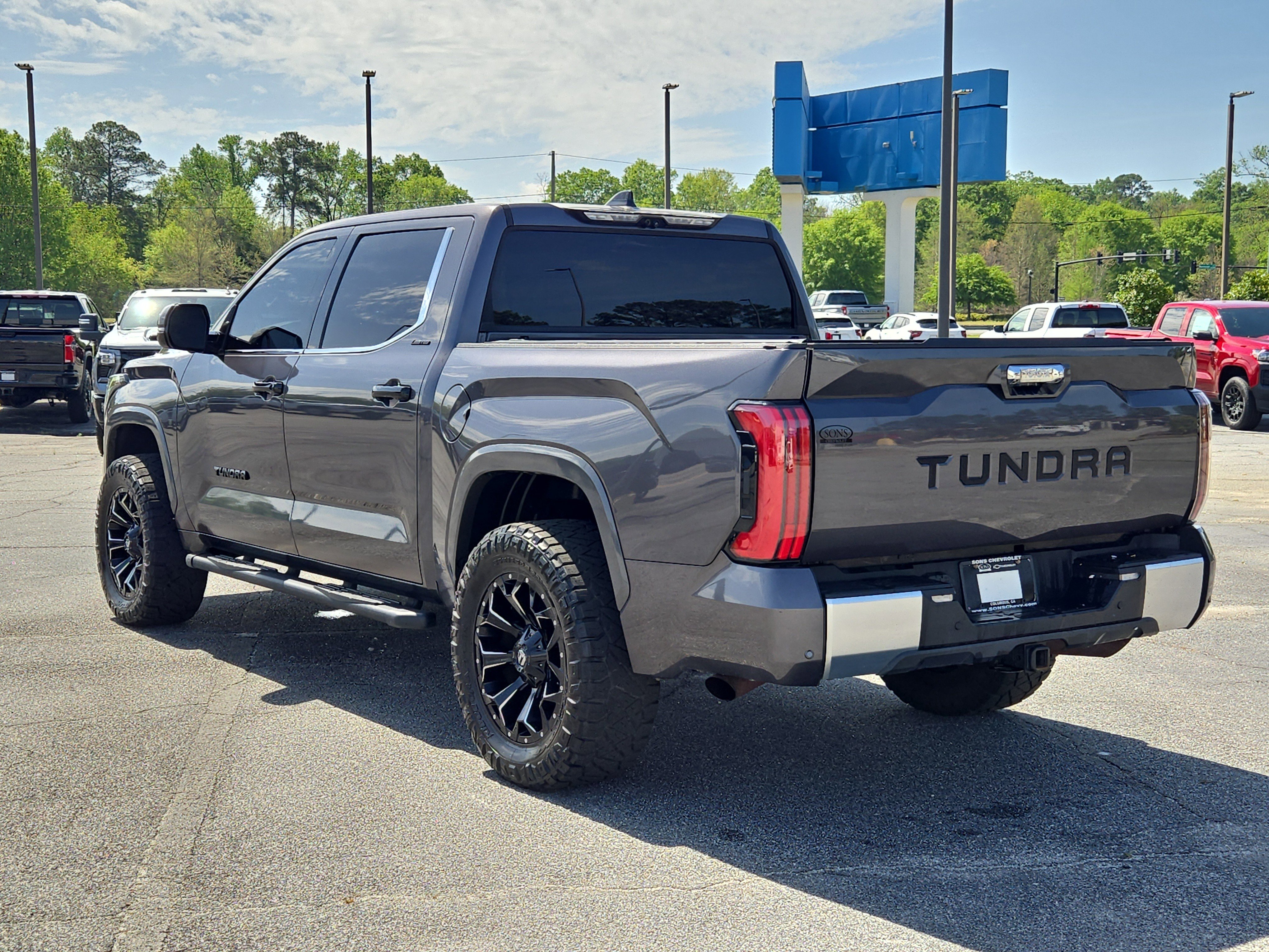 Used 2022 Toyota Tundra Limited image 10