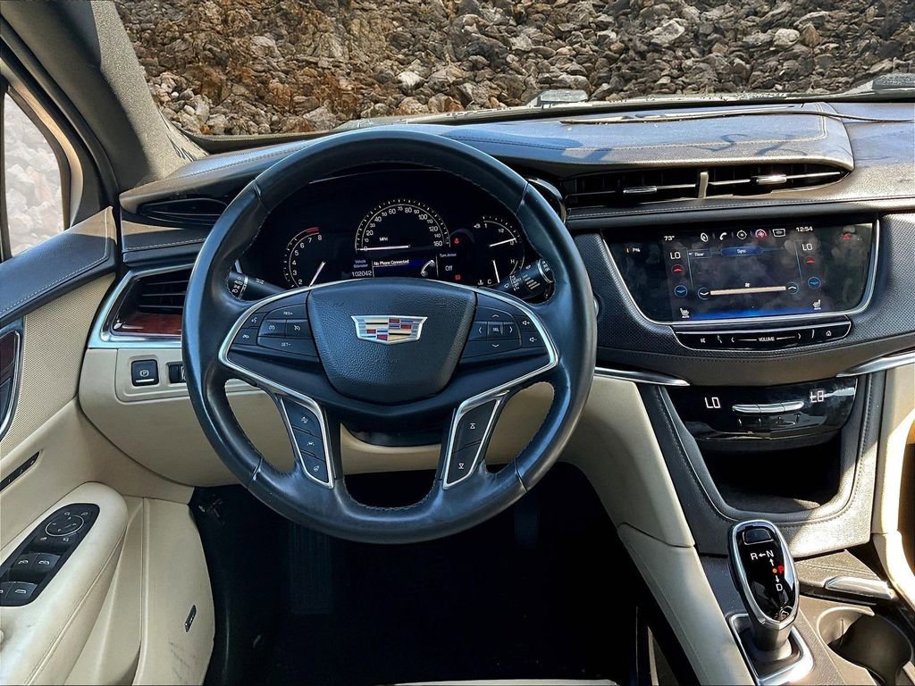 Used 2017 Cadillac XT5 Luxury w/ Driver Awareness Package image 5