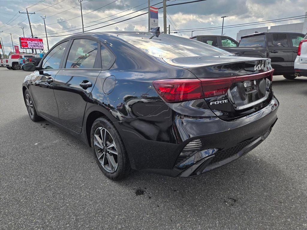 Used 2024 Kia Forte LXS w/ LXS Technology Package FWD image 7