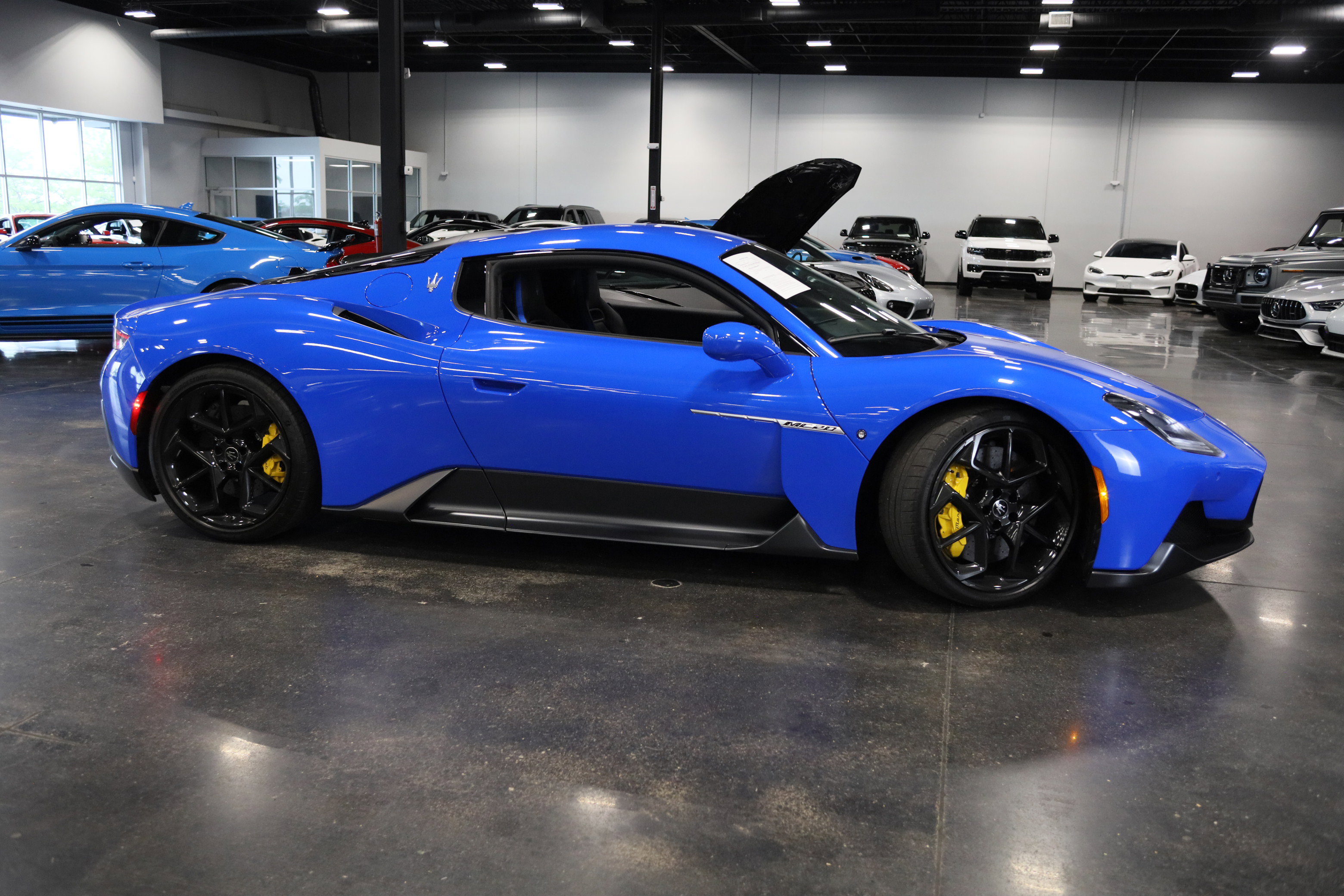 Used 2022 Maserati MC20 Coupe RWD image 8