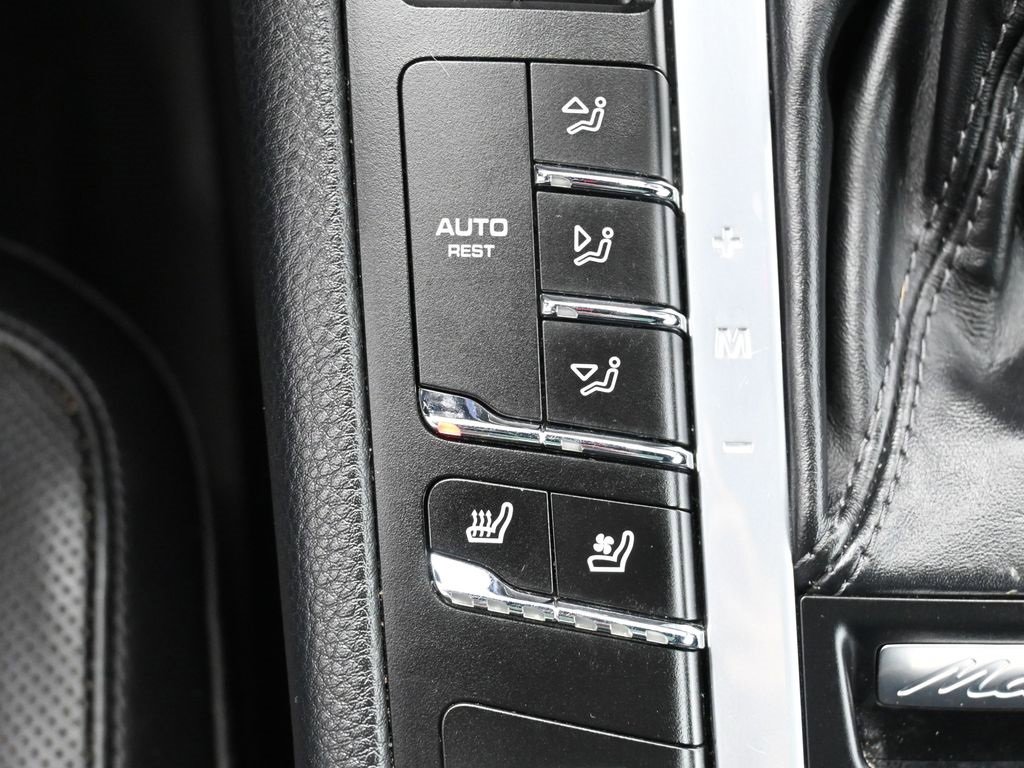 Used 2018 Porsche Macan GTS image 28