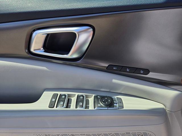 New 2026 Kia Carnival SX w/ SX Dark Edition Package FWD image 16