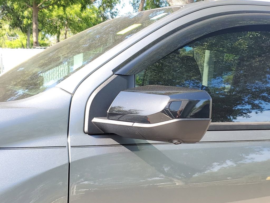 Certified 2025 GMC Canyon AT4 w/ Nightfall Edition AWD/4WD image 12