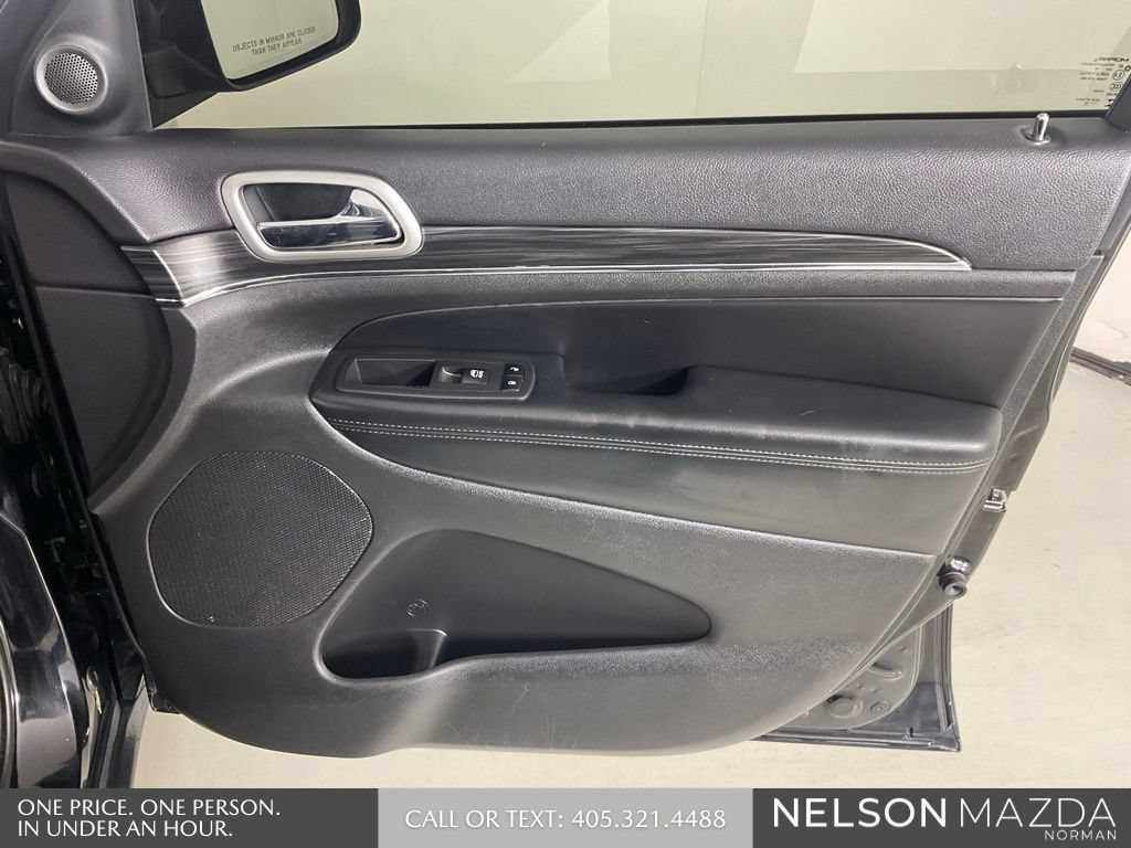 Used 2019 Jeep Grand Cherokee Limited AWD/4WD image 21