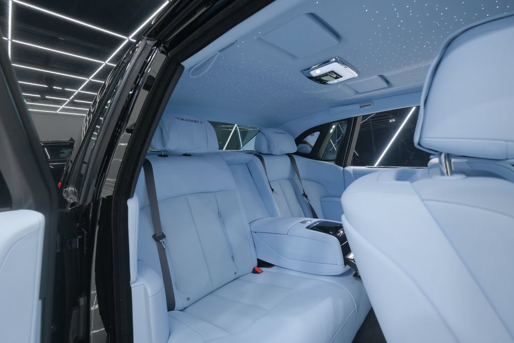 Used 2026 Rolls-Royce Phantom Sedan RWD image 50