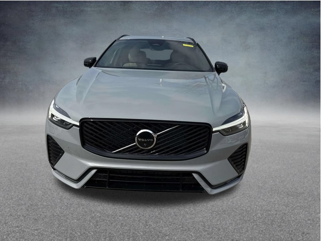 New 2026 Volvo XC60 B5 Plus w/ Climate Package AWD/4WD image 2