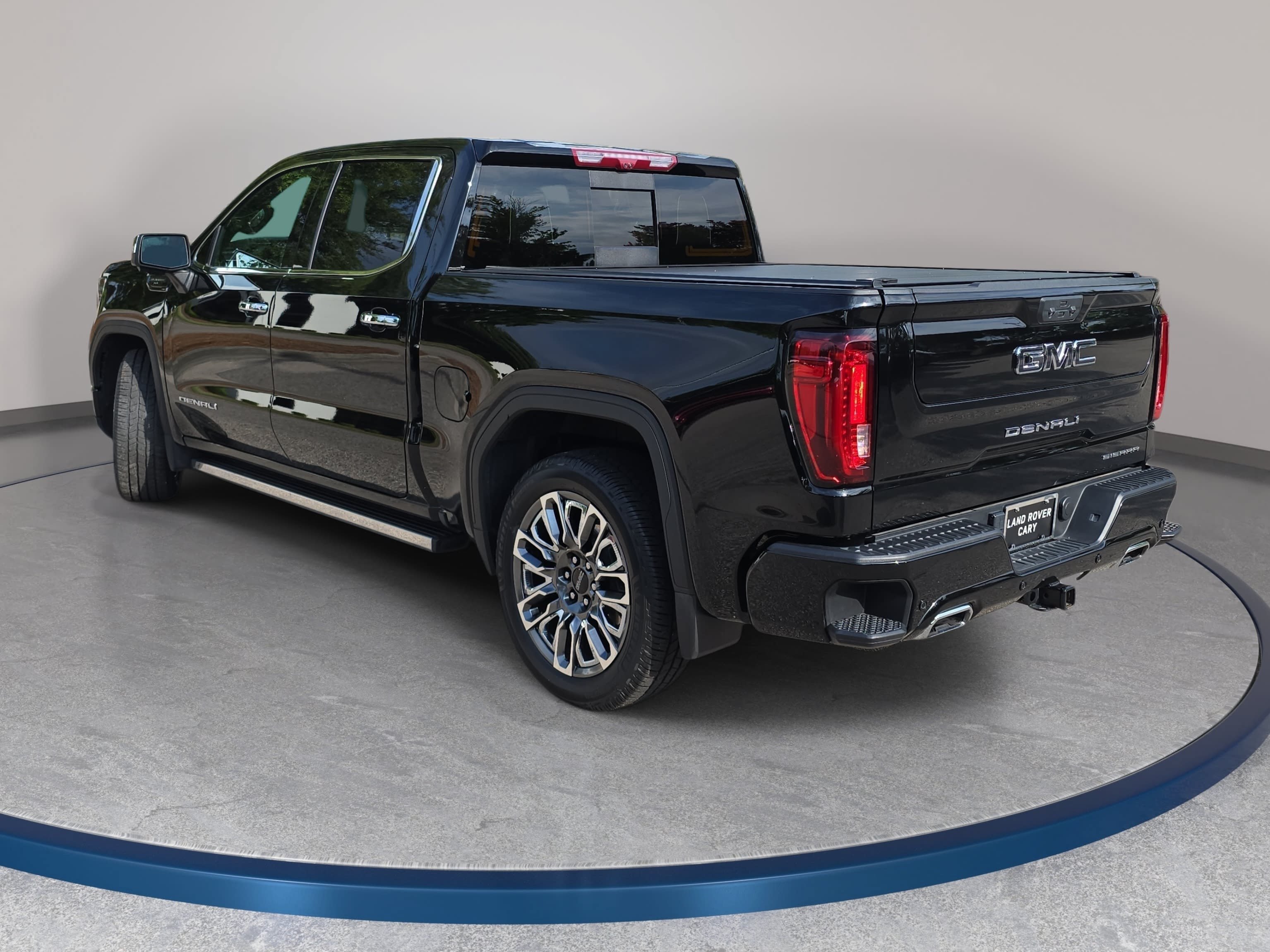 Used 2024 GMC Sierra 1500 Denali Ultimate AWD/4WD image 7