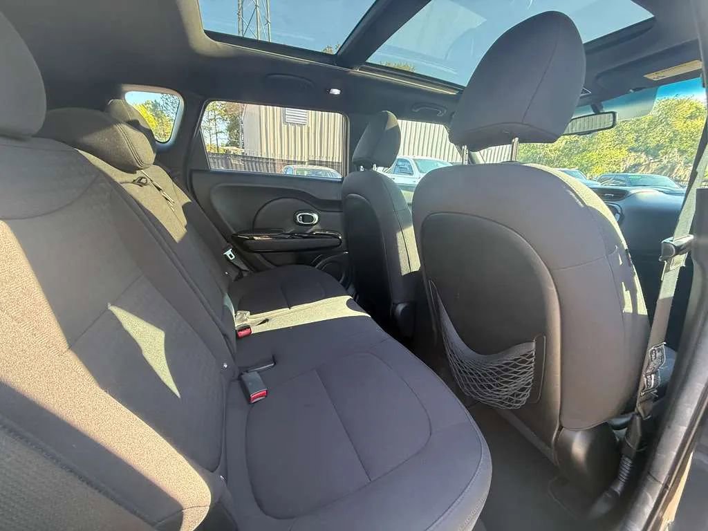 Used 2014 Kia Soul ! w/ Sun & Sound Package FWD image 19