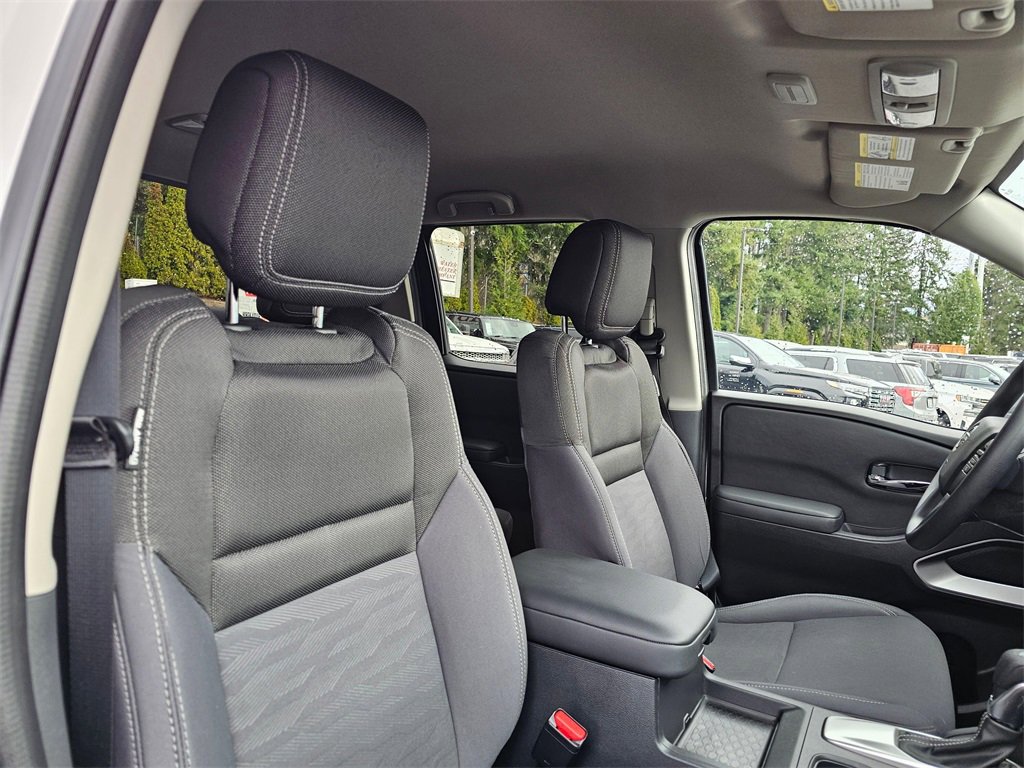 Used 2023 Nissan Frontier SV w/ Technology Package image 13