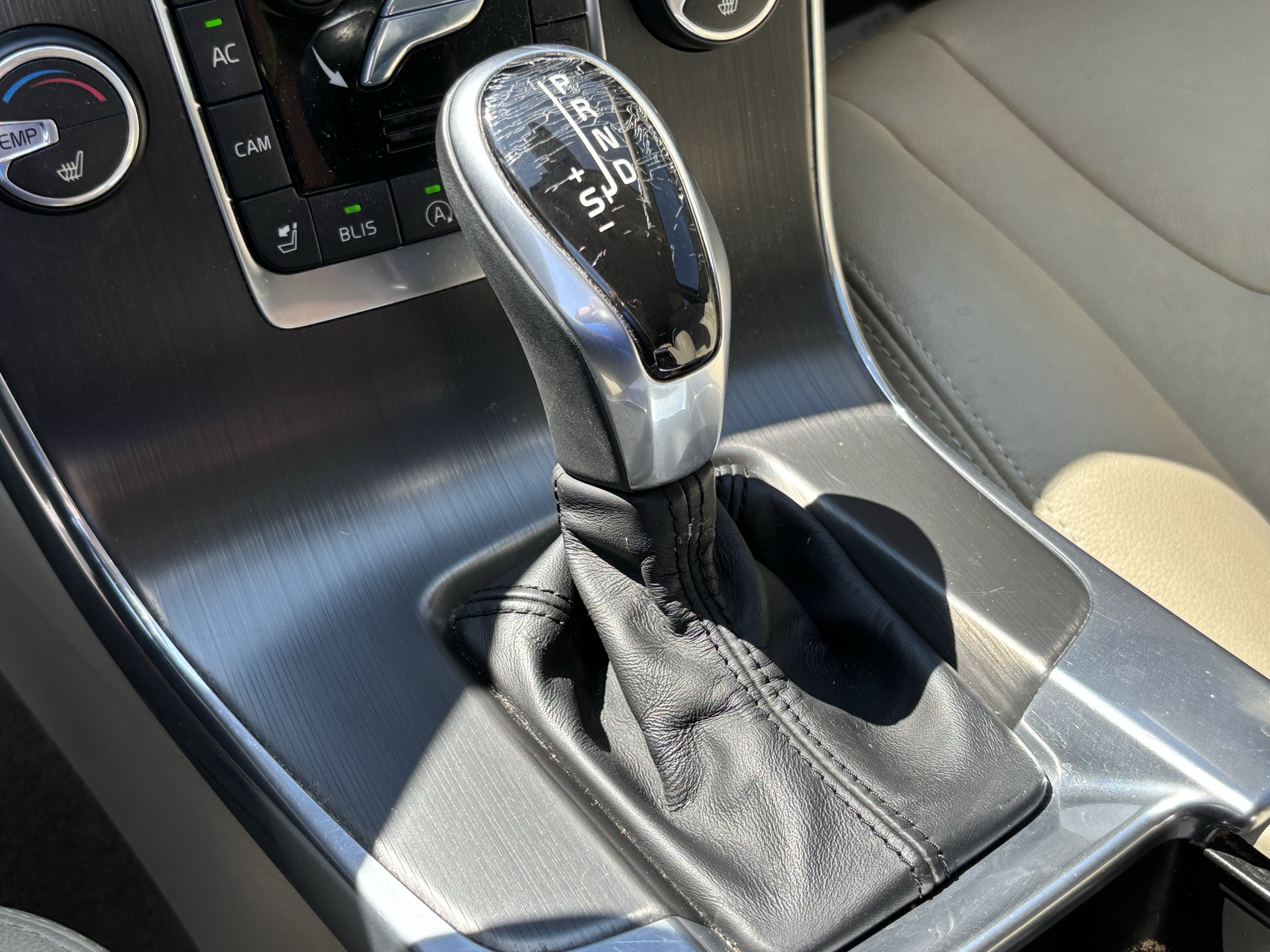 Used 2015 Volvo V60 T5 Premier Plus FWD image 26