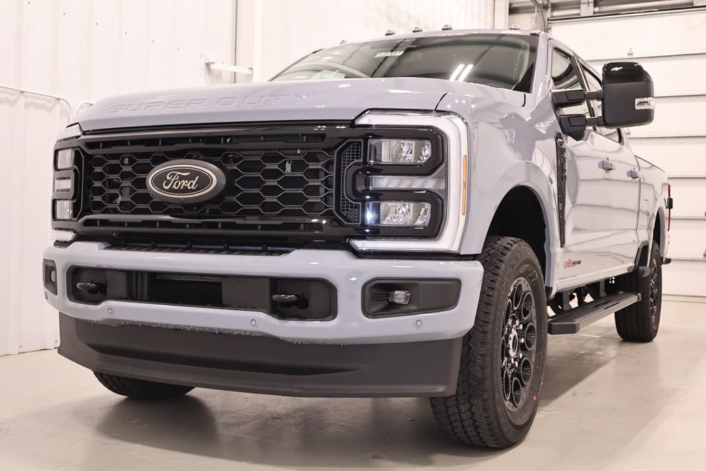 New 2026 Ford F350 Lariat w/ Black Appearance Package AWD/4WD image 5