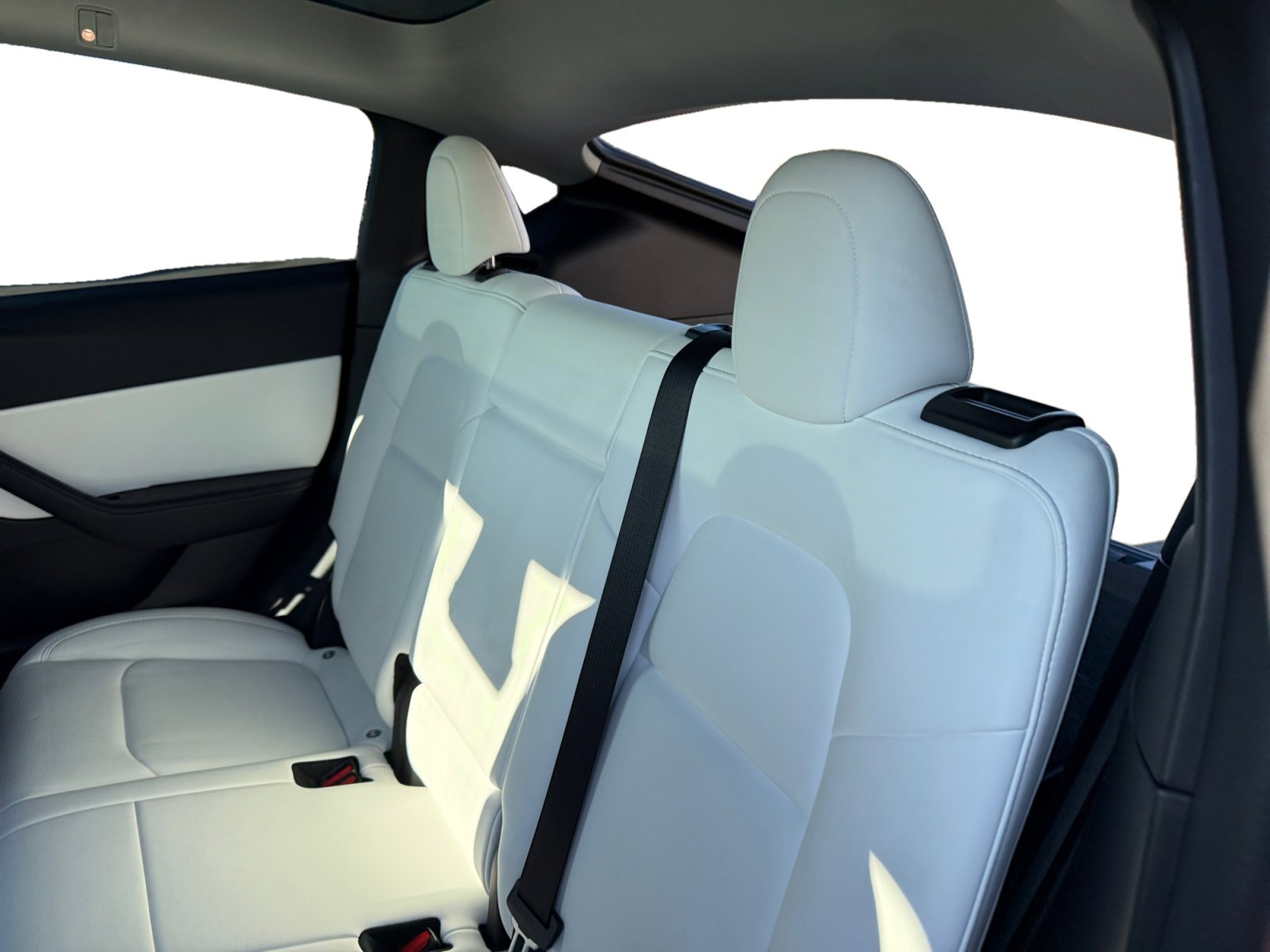 Used 2022 Tesla Model Y Performance image 16