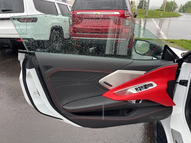 Used 2025 Chevrolet Corvette Z06 image 9