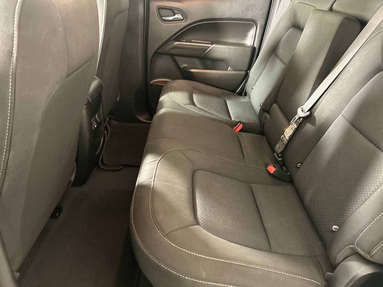 Used 2022 Chevrolet Colorado LT RWD image 24