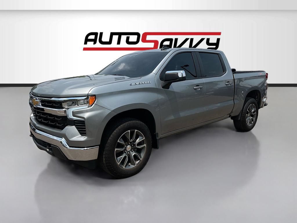 Used 2025 Chevrolet Silverado 1500 LT AWD/4WD image 3