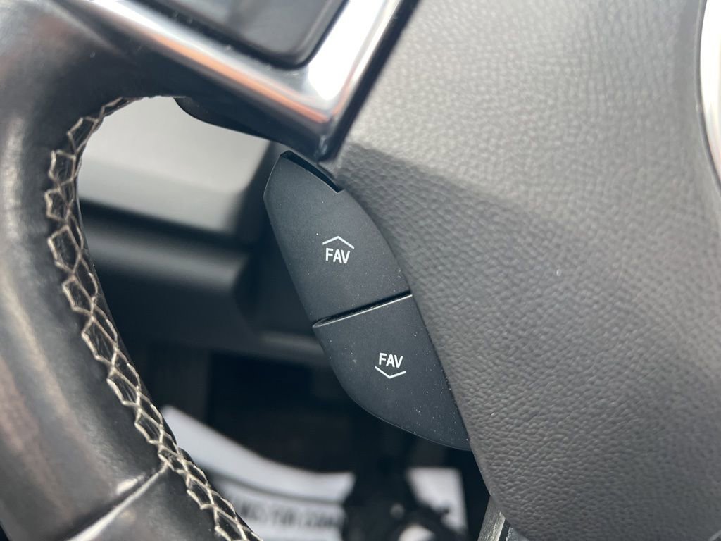 Used 2023 Chevrolet Camaro LT image 18