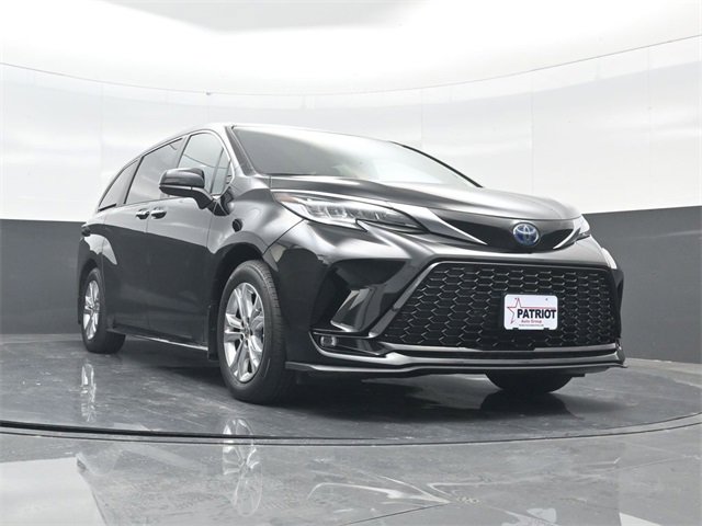 Used 2022 Toyota Sienna XSE image 60