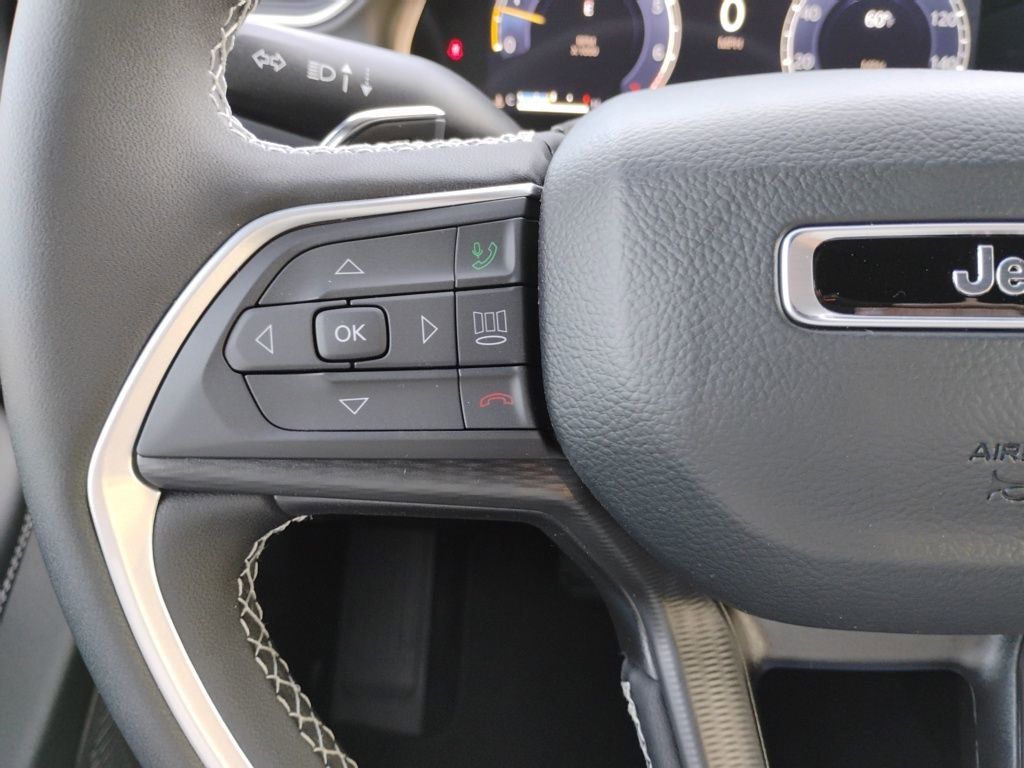 New 2025 Jeep Grand Cherokee Laredo image 34