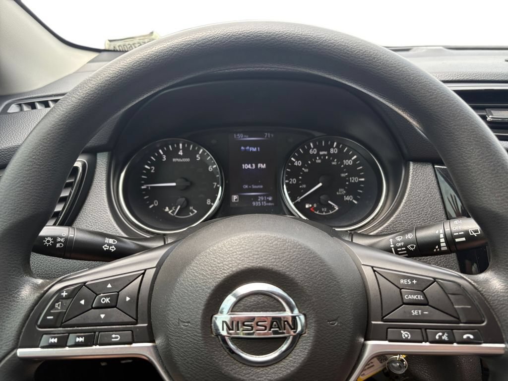 Used 2018 Nissan Rogue Sport S AWD/4WD image 16