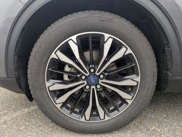 Used 2022 Ford Escape SEL w/ SEL Stealth AWD Package image 18