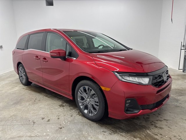 New 2026 Honda Odyssey Touring image 3
