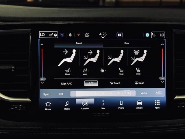 Used 2025 Chrysler Pacifica Limited FWD image 46